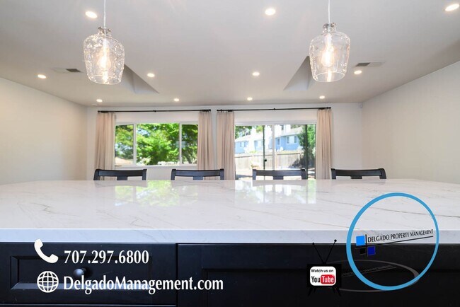 Building Photo - Lovely Benicia 4 Bedroom Home