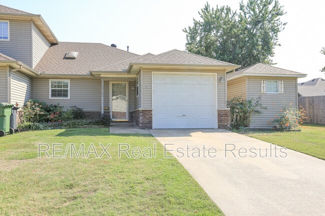 Primary Photo - 3704 W Cedar St