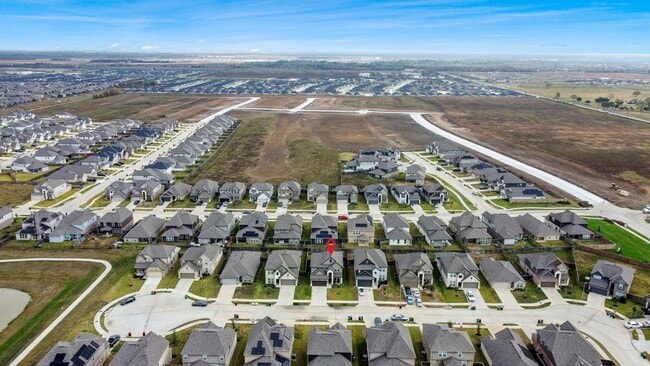 Building Photo - 8819 Cabin Loft Ln
