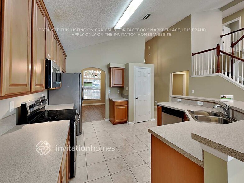 Building Photo - 829 Marjories Way