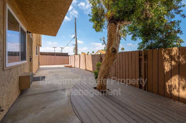 Building Photo - 9860 Dale Ave
