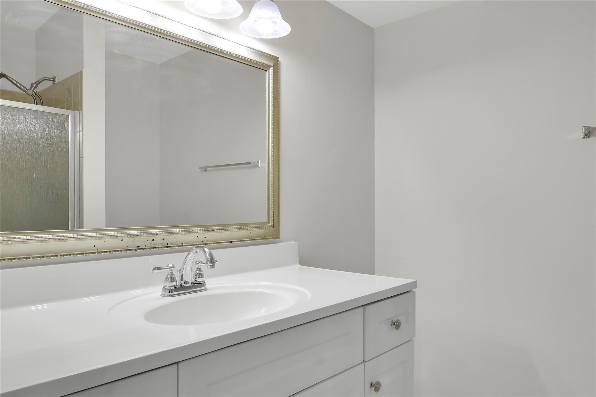 Building Photo - 7801 Courtyard Run W