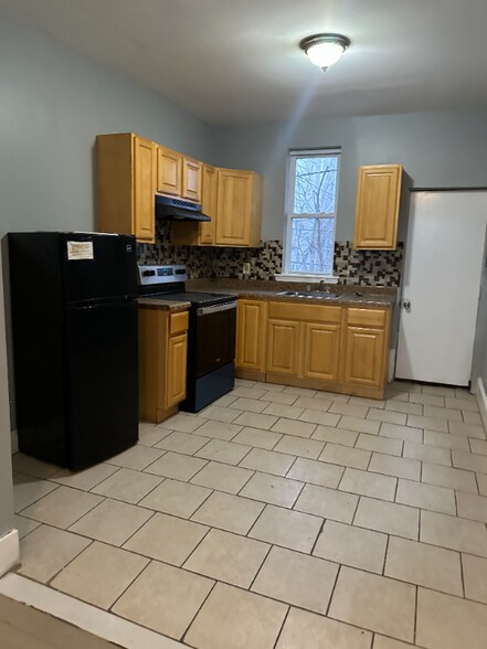 Building Photo - 532 N Paxon St