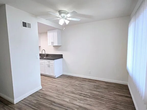 Building Photo - 2717 S Baker St