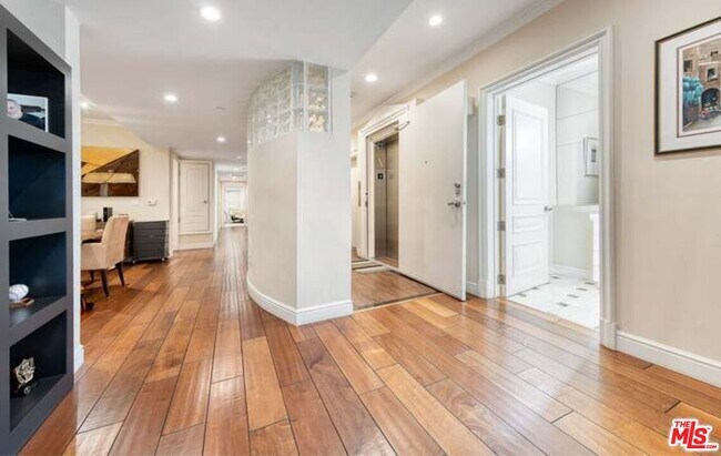 Building Photo - 918 S Wooster St