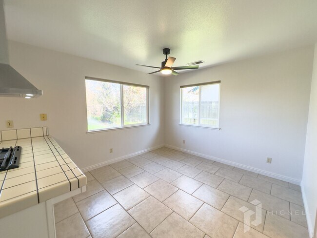 Building Photo - Amber Grove Home for Rent in Chico CA | Pool, Remodeled Interior, Landscaped Yard