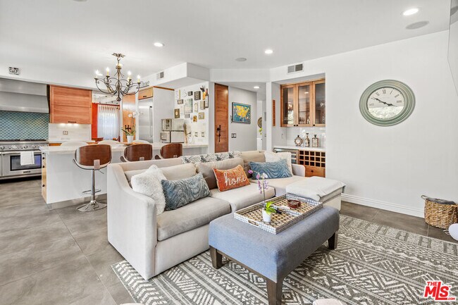 Building Photo - 4544 Tobias Ave