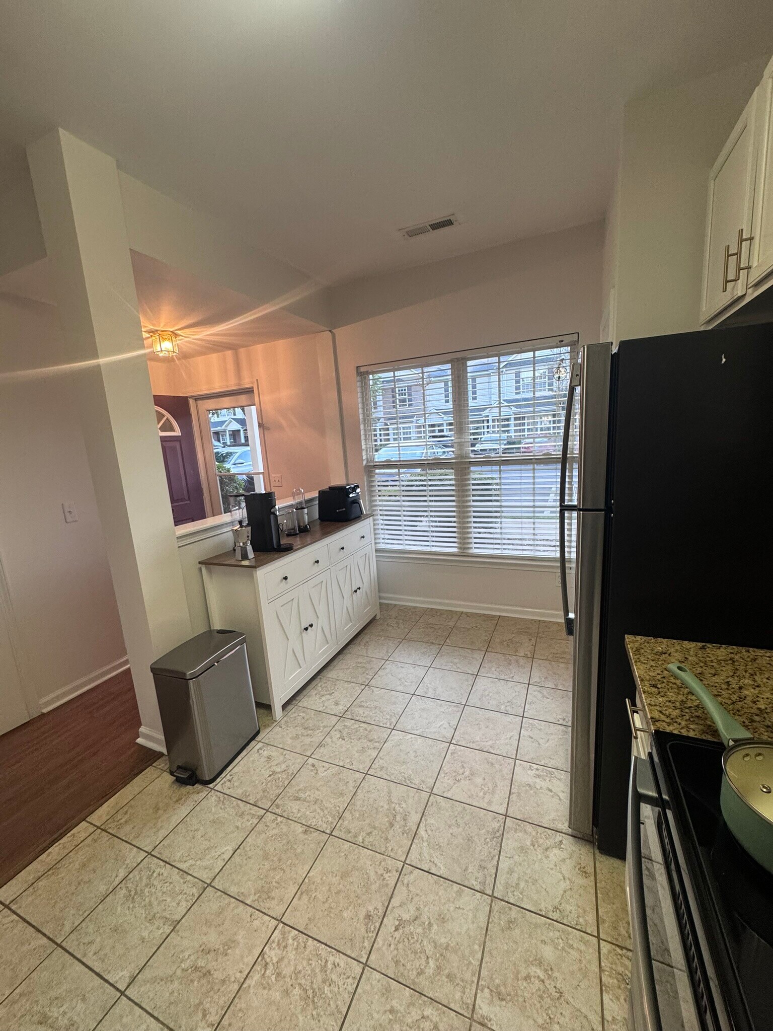 Kitchen 3 - 612 Graythorn Ln