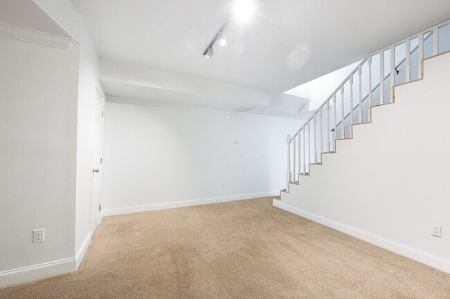 Building Photo - 5 Rash Rd