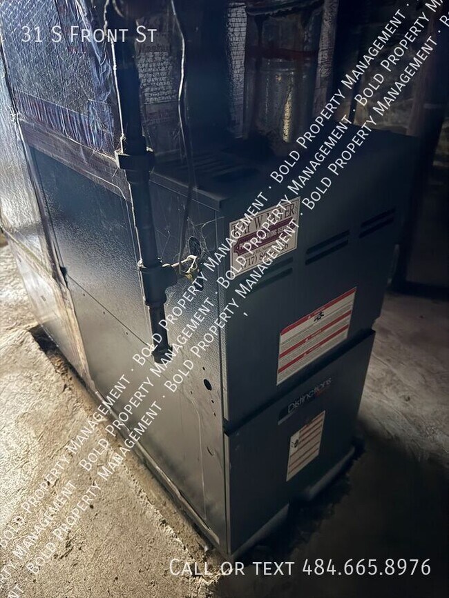 Building Photo - 31 S Front St