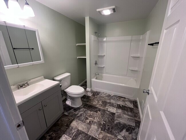 Building Photo - Leck Kill Apartments