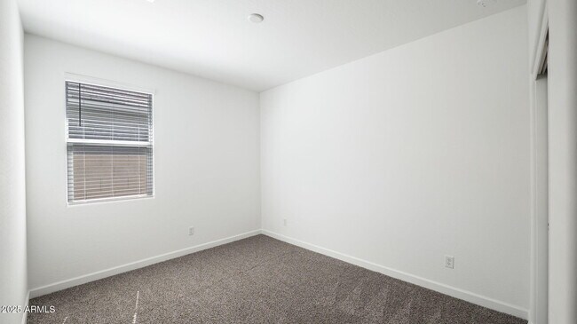 Building Photo - 40035 W Shaver Dr