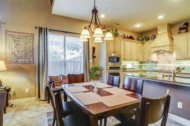 Building Photo - 2005 Loma Alta Dr