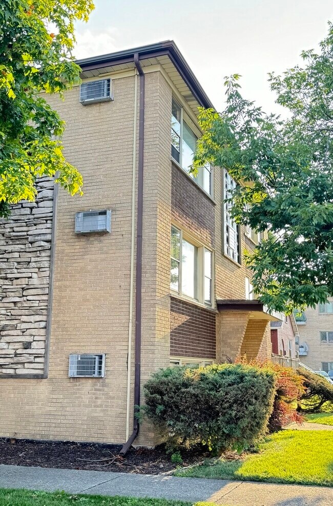 Primary Photo - 7901 W Grand Ave