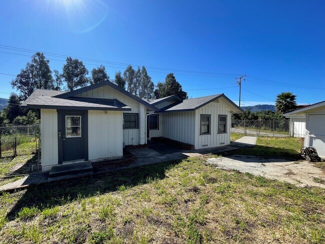 Building Photo - Quiet Fillmore Living