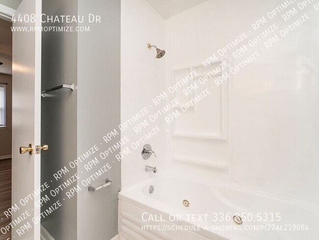 Building Photo - 4408 Chateau Dr