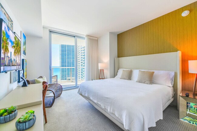 Building Photo - 4111 S Ocean Dr