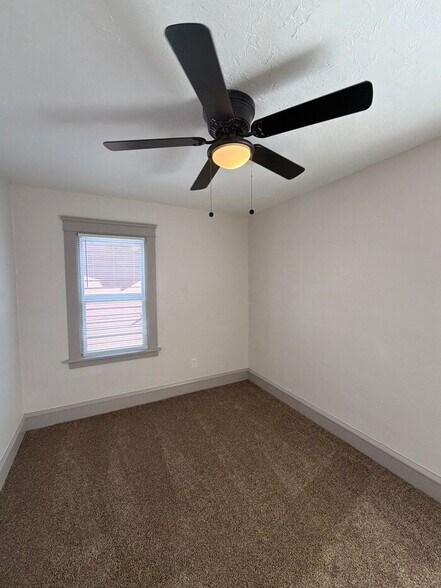 Building Photo - 1927 Merl Ave