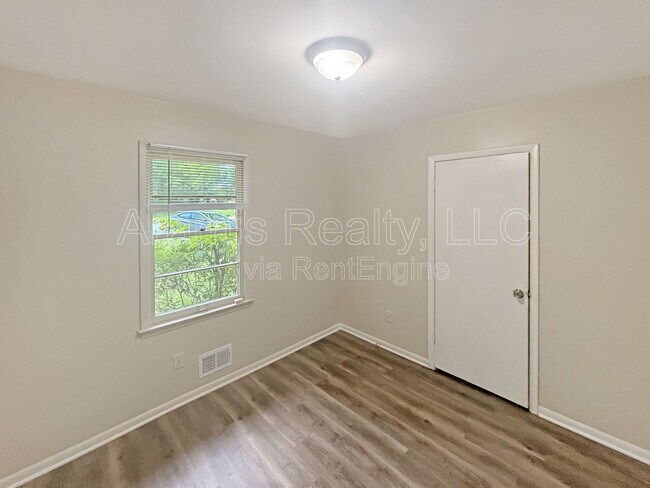 Building Photo - 6290 Duran Ct