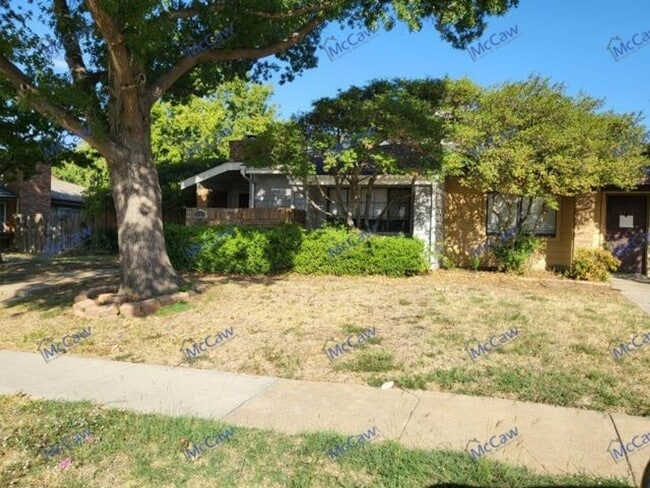 Building Photo - 2409 Sendero Trail