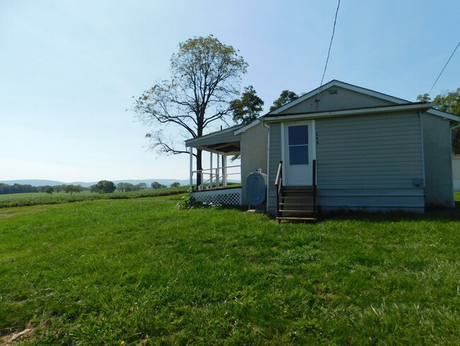 Building Photo - Renovated House with Farm Location on WV/V...