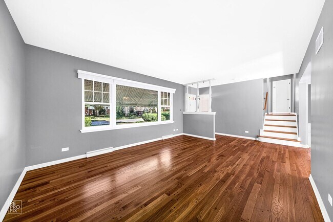 Building Photo - Three bedroom single family home close to ...