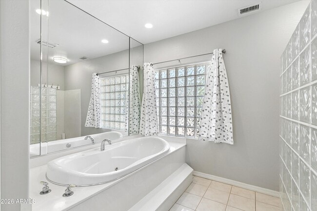 Building Photo - 8611 W Foothill Dr