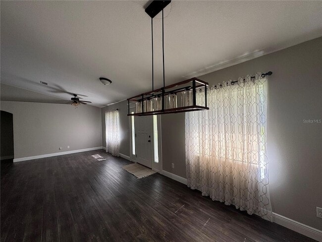 Building Photo - 5615 SW 138th Terrace