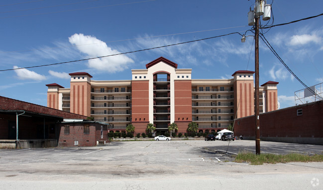 Building Photo - The Spur at Williams-Brice