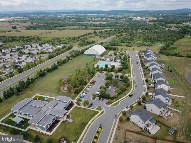 Building Photo - 104 Santa Fe Ct