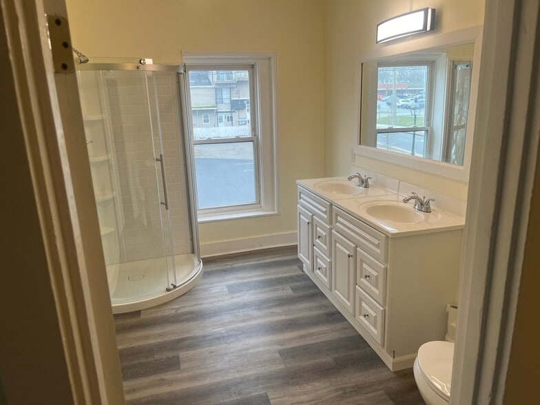 Bathroom - Updated - 697-1 Islington St