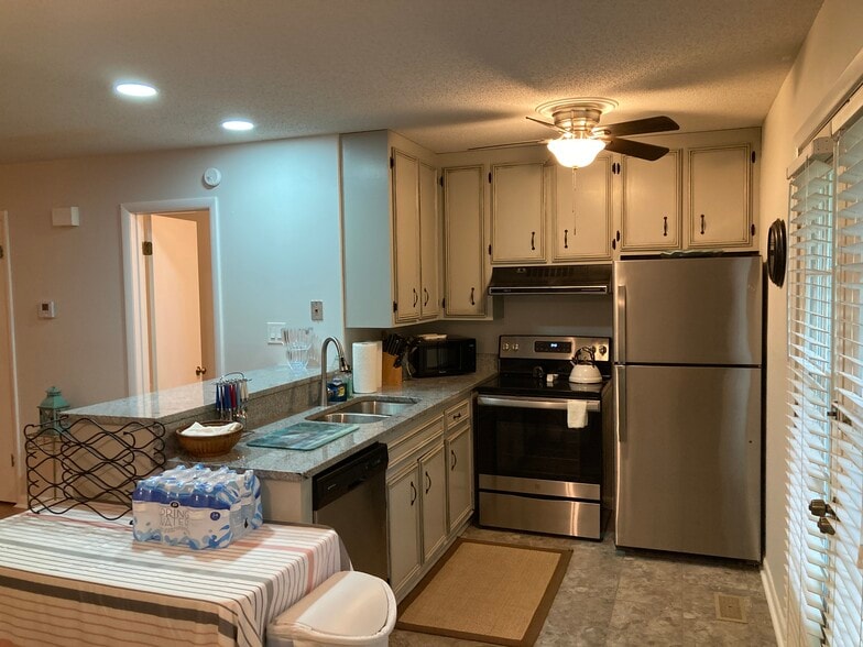 Building Photo - 185 Eagle Peak Cir