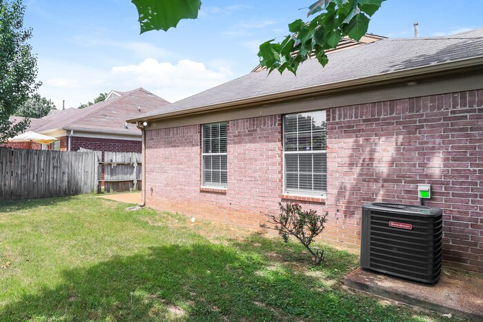Building Photo - 1095 Cross Meadow Rd