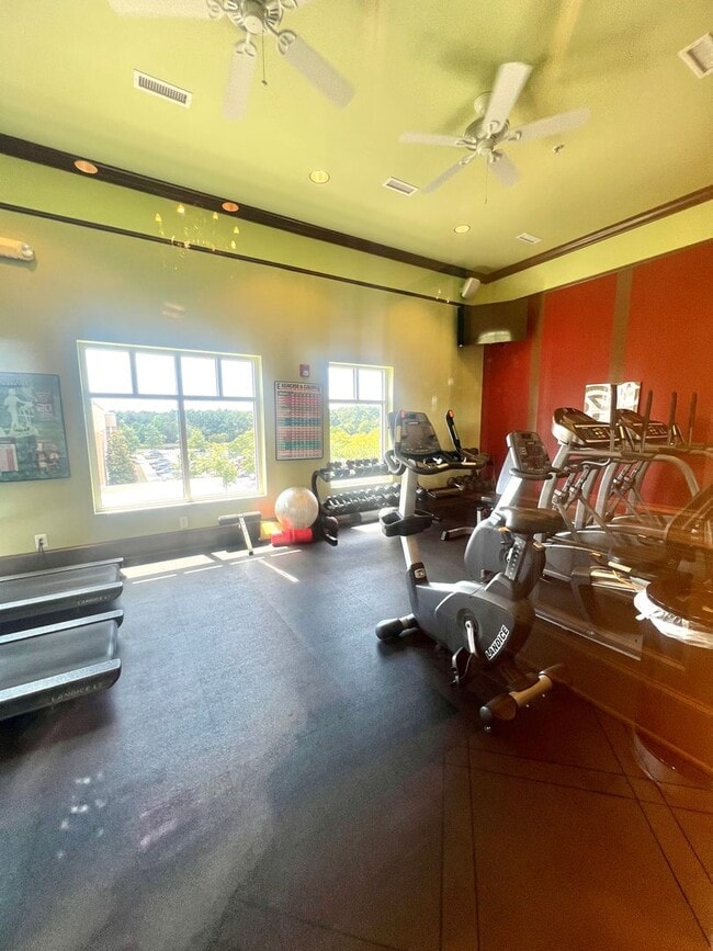Building Photo - Mayfaire Townview 3rd floor 2BR unit with ...