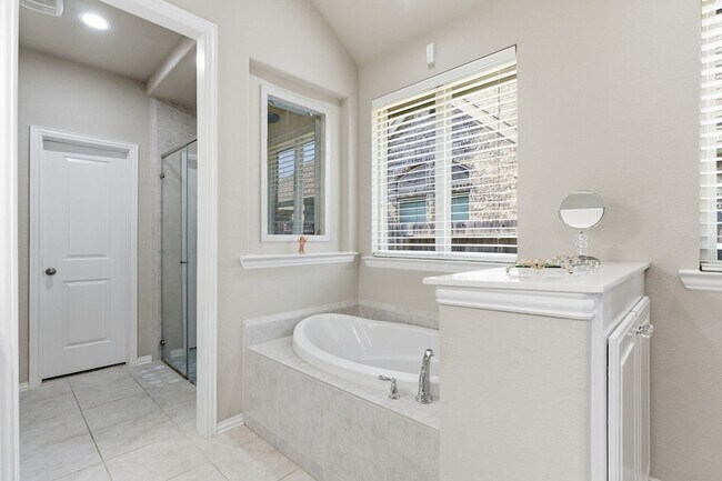 Building Photo - 17014 Wellinghoff Ct