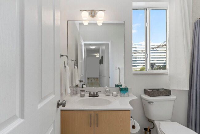 Building Photo - 3219 SW 23rd Terrace