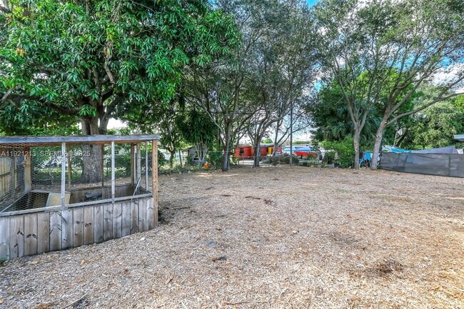 Building Photo - 13590 NW 5th Ave