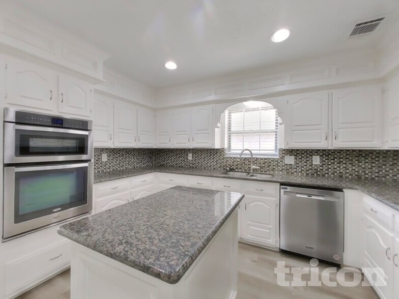 Building Photo - 15806 Crystal Brook Dr