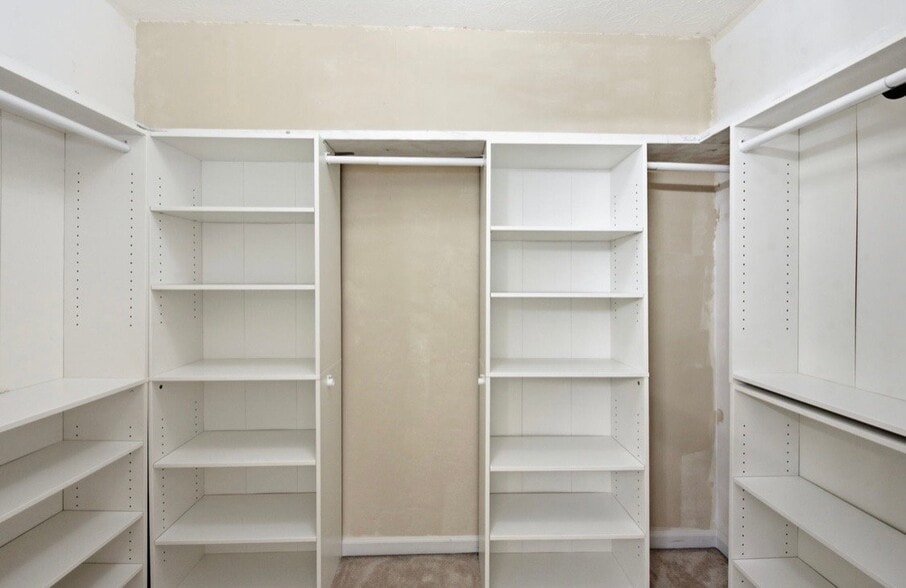 Building Photo - 7649 Tollgate Ct