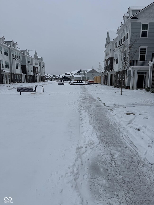 Building Photo - 14555 Elsmere Ln