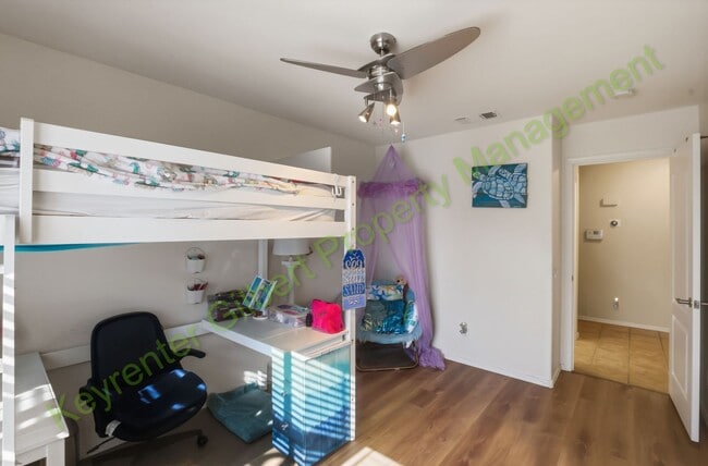 Building Photo - Resort-Style Living with Private Pool in Prime Chandler Location