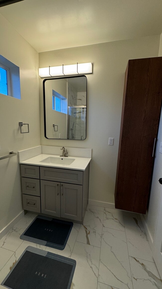 Building Photo - 1202 61st St