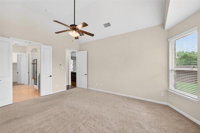 Building Photo - 5629 Grove Cove Dr
