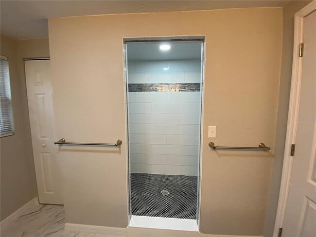 Building Photo - 4409 Plum St