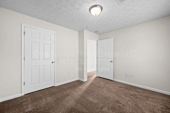 Building Photo - 5304 Fairington Club Dr