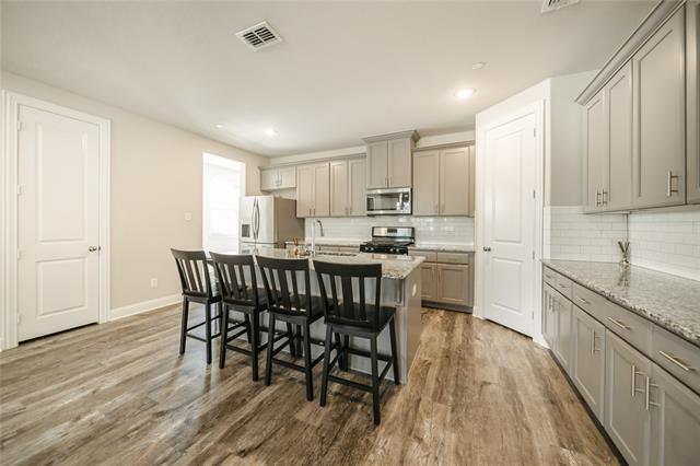Building Photo - 1024 Foxglove Dr