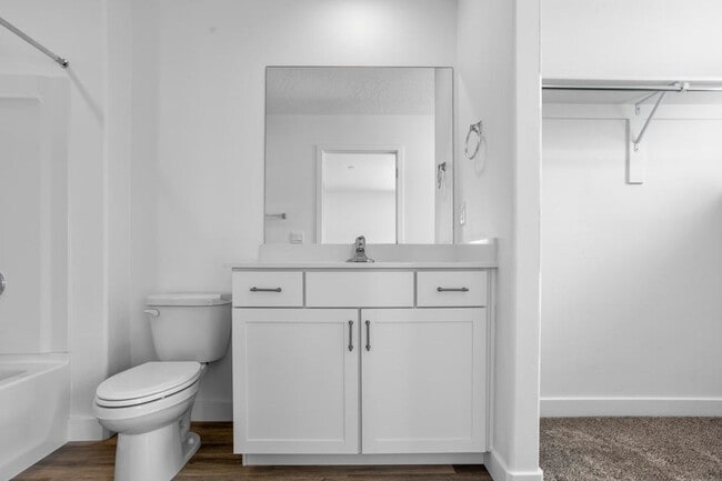 Building Photo - BRAND NEW! 3 Bedroom townhome in Long Valley!