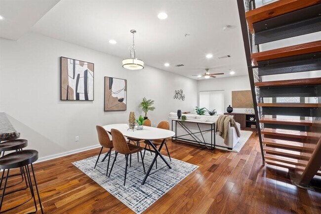 Building Photo - 503 Swanee Dr
