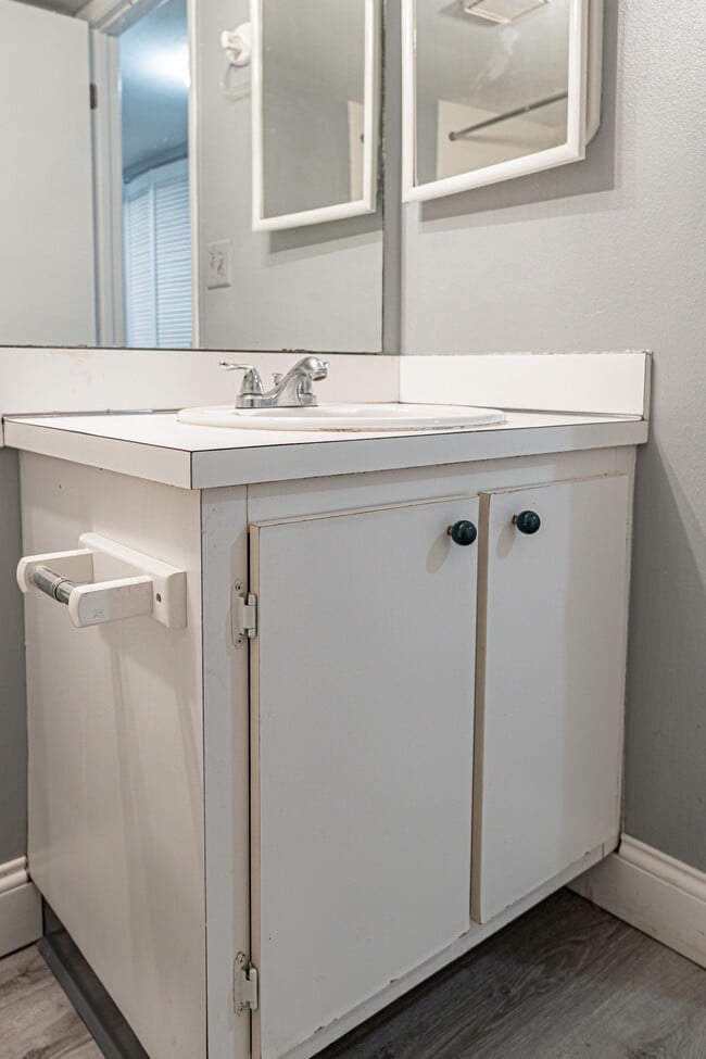 Building Photo - 8215 Sun Spring Cir