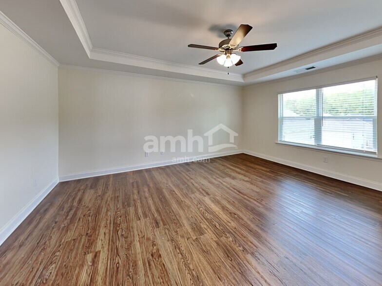Building Photo - 353 Macroom Ct